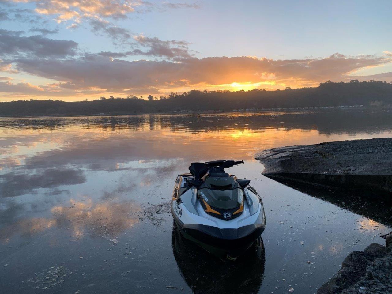 Pukehina Estuary Sunset Views Holiday Home Экстерьер фото