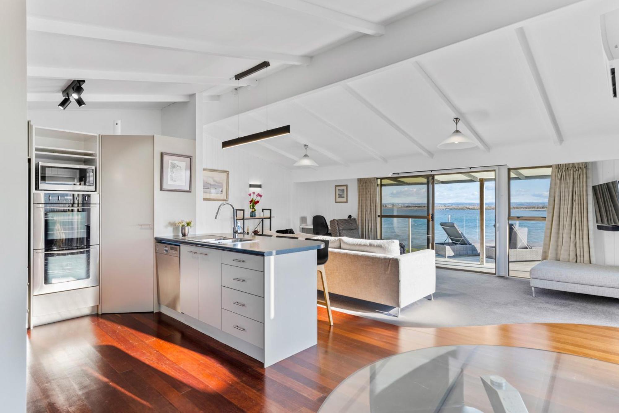 Pukehina Estuary Sunset Views Holiday Home Экстерьер фото