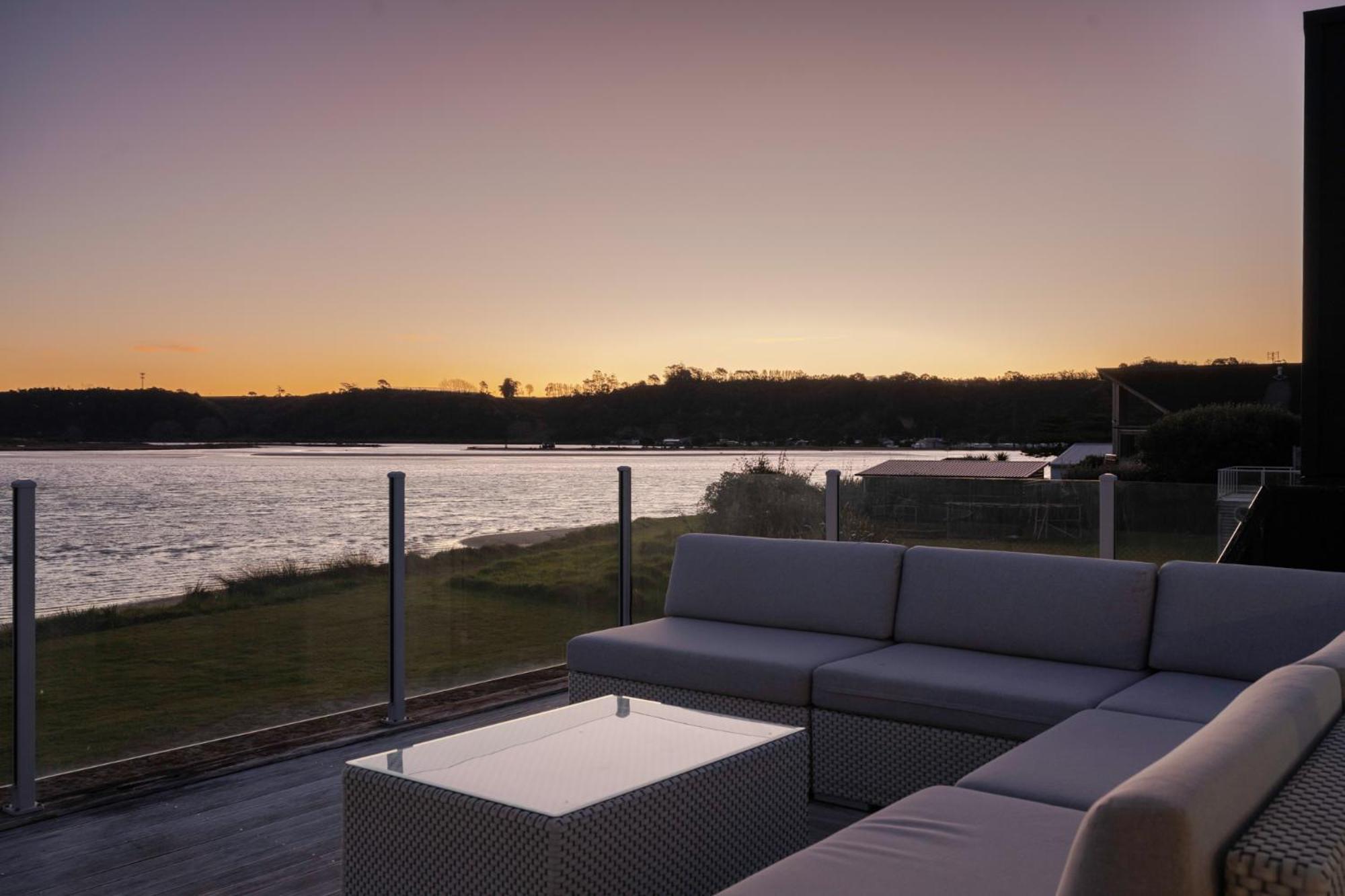 Pukehina Estuary Sunset Views Holiday Home Экстерьер фото