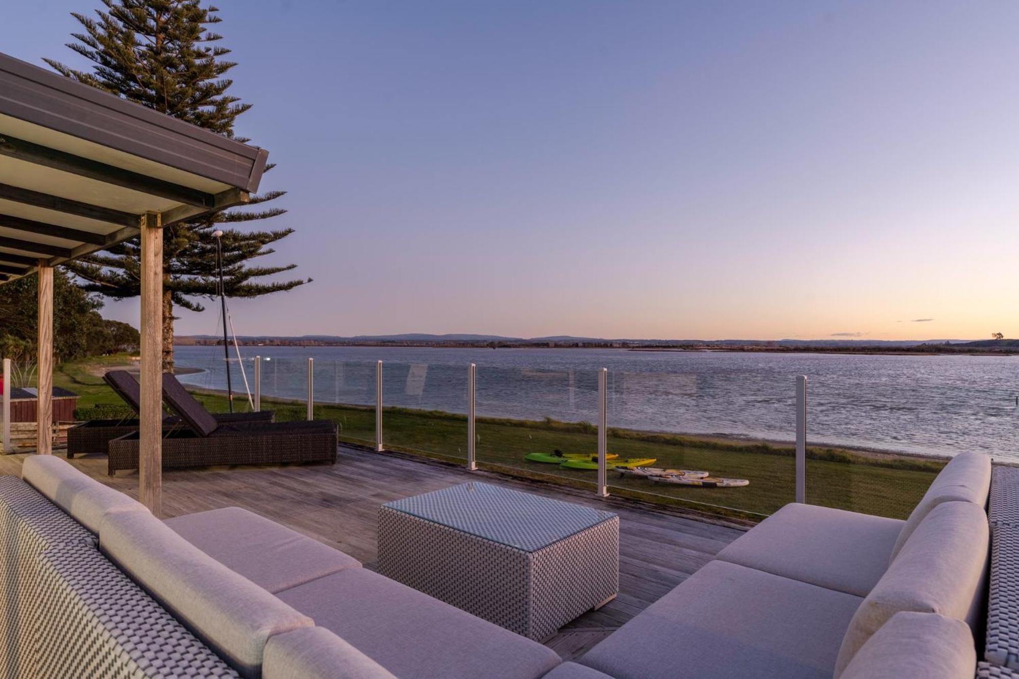 Pukehina Estuary Sunset Views Holiday Home Экстерьер фото