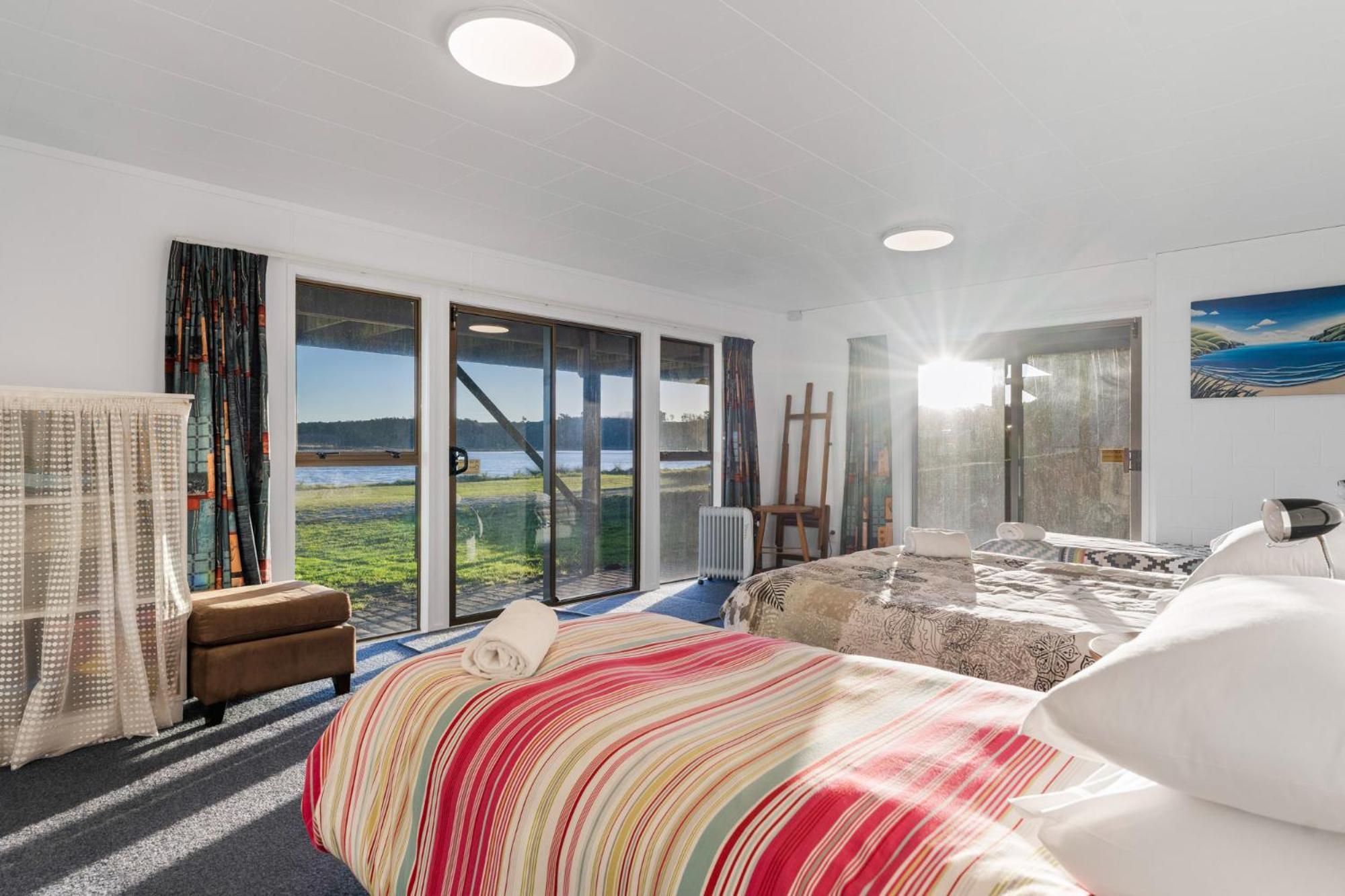 Pukehina Estuary Sunset Views Holiday Home Экстерьер фото